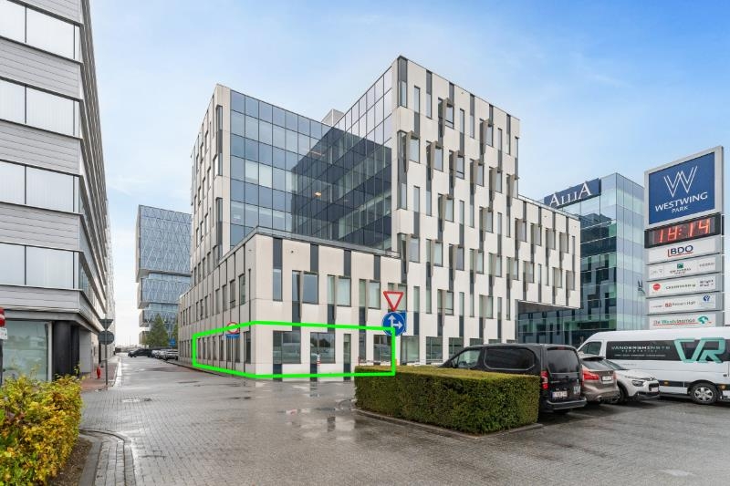 Handelszaak te  koop in Roeselare 8800 710000.00€  slaapkamers 319.00m² - Zoekertje 271818