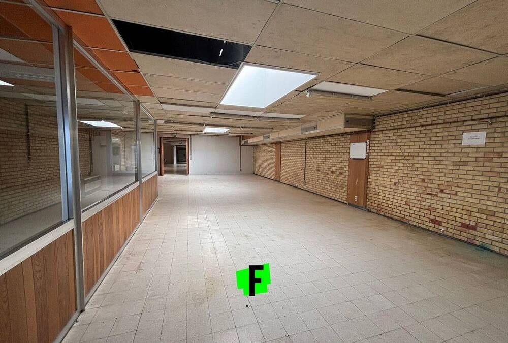 Handelszaak te  huur in Kortemark 8610 600.00€  slaapkamers 0.00m² - Zoekertje 273817