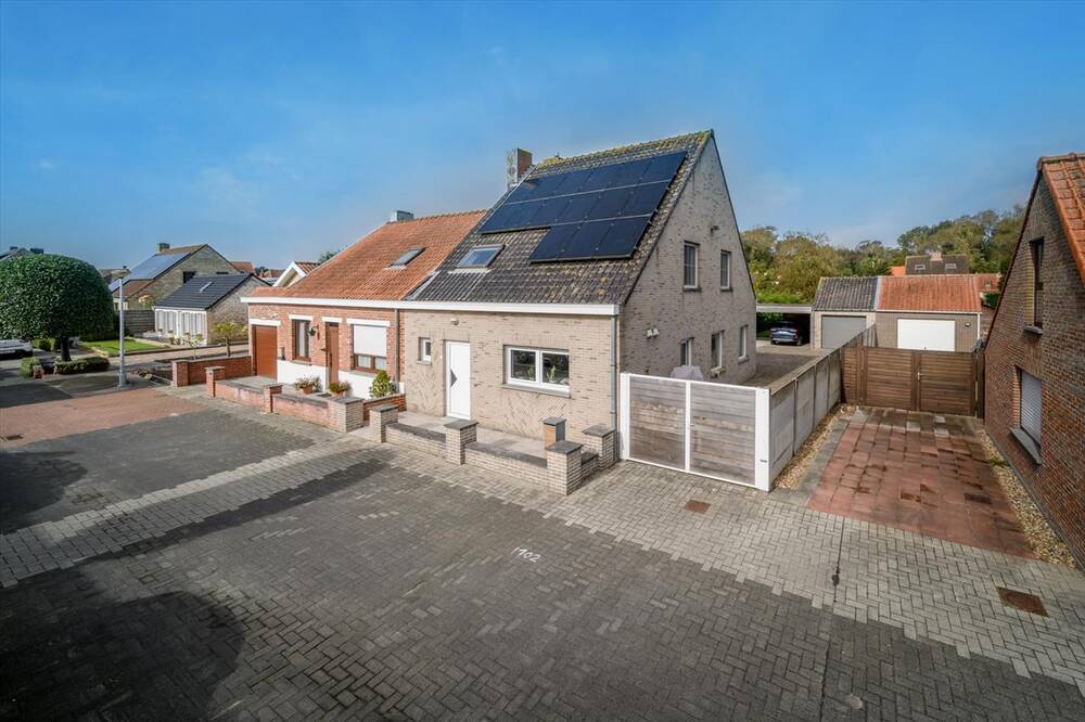 Huis te  koop in De Panne 8660 425000.00€ 3 slaapkamers 135.00m² - Zoekertje 274299