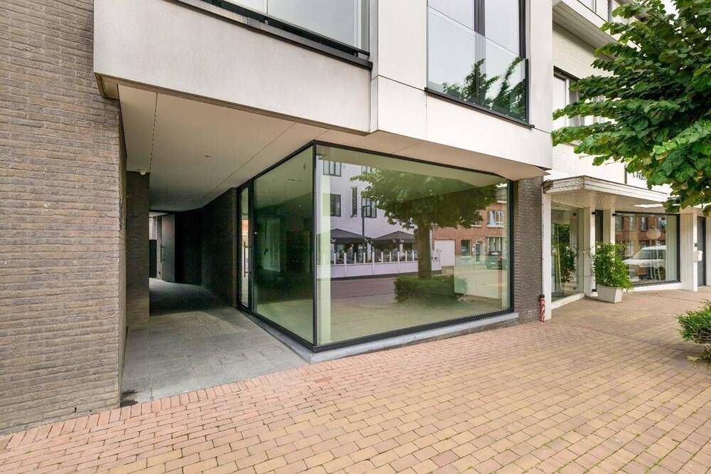 Handelszaak te  koop in Pittem 8740 210000.00€  slaapkamers m² - Zoekertje 274366