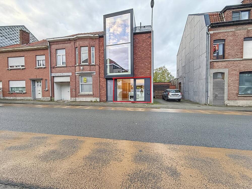 Handelszaak te  huur in Kortrijk 8500 895.00€  slaapkamers 0.00m² - Zoekertje 274276