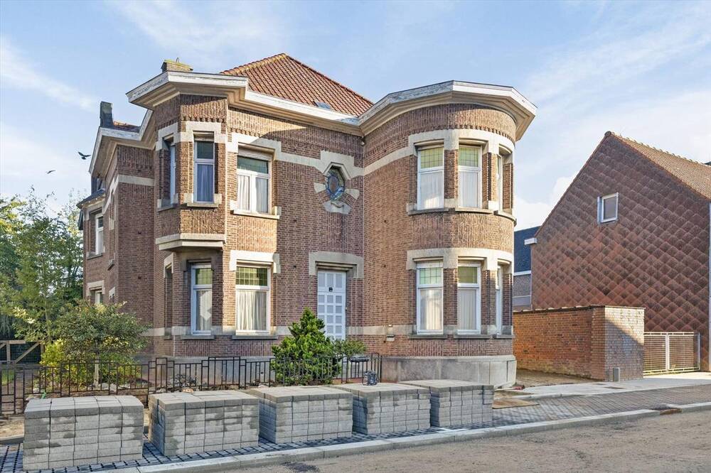 Huis te  koop in Staden 8840 0.00€ 8 slaapkamers 631.00m² - Zoekertje 282902