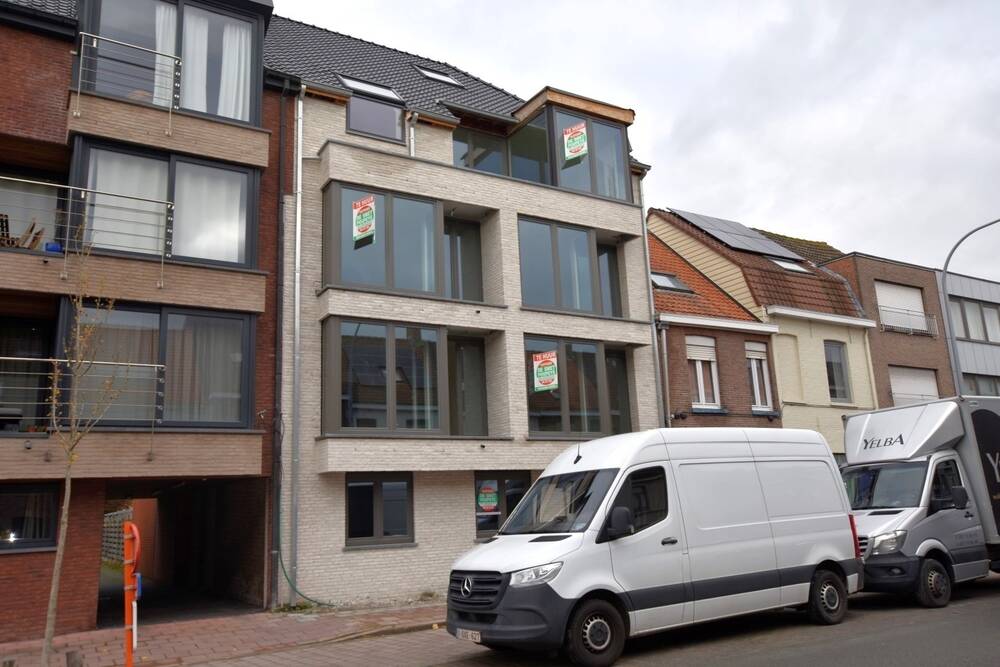 Appartement te  huur in Sint-Andries 8200 975.00€ 2 slaapkamers 85.00m² - Zoekertje 284077