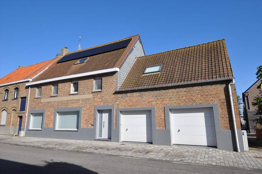 Huis te  koop in Slijpe 8433 380000.00€ 4 slaapkamers m² - Zoekertje 285063