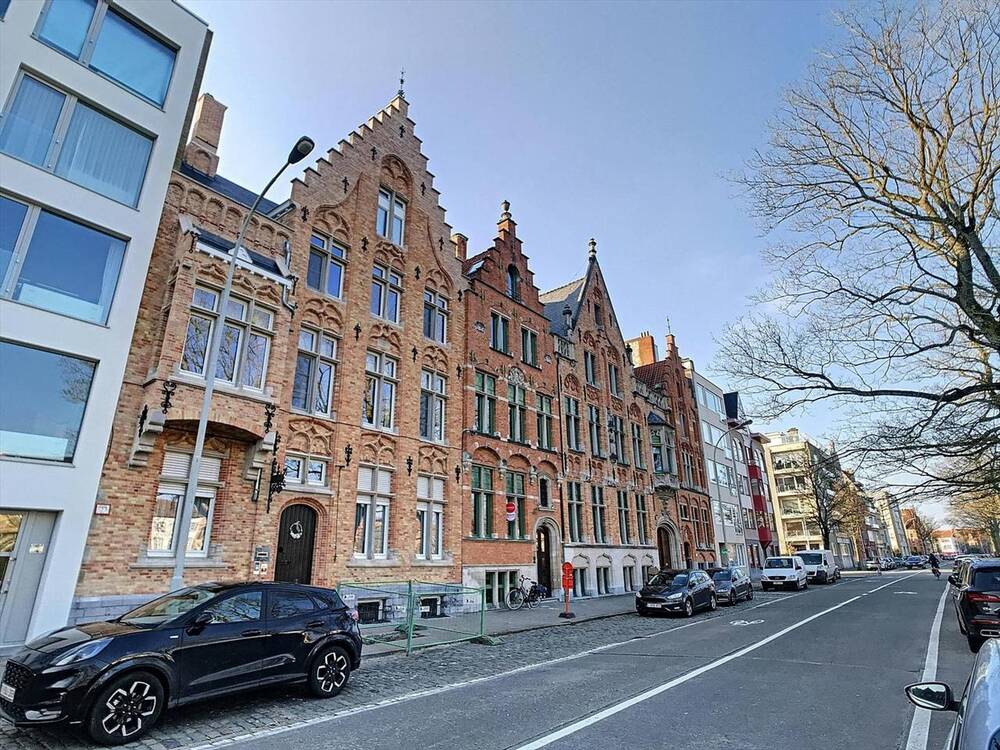 Appartement te  huur in Brugge 8000 800.00€ 1 slaapkamers 0.00m² - Zoekertje 285291