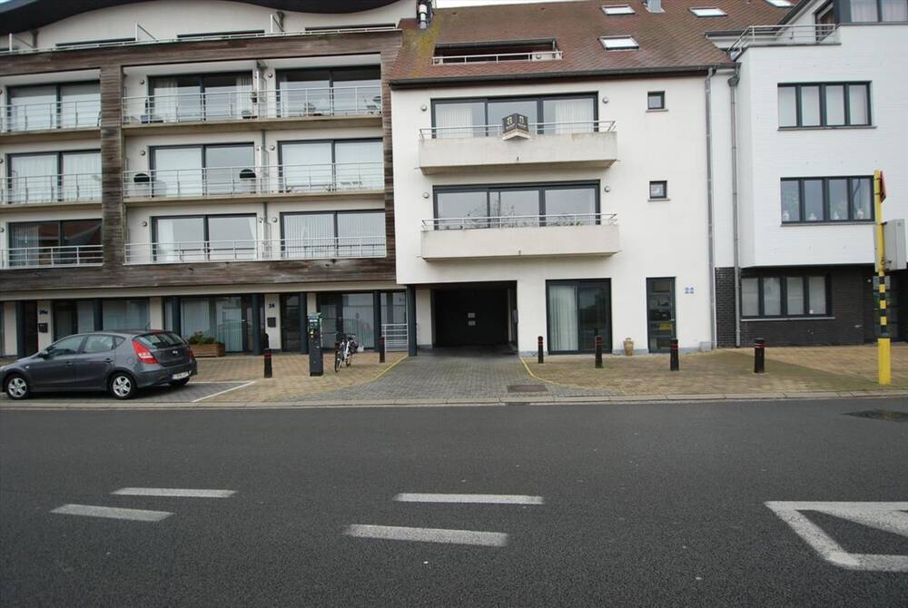 Parking & garage te  huur in Heist-aan-Zee 8301 120.00€  slaapkamers m² - Zoekertje 287349