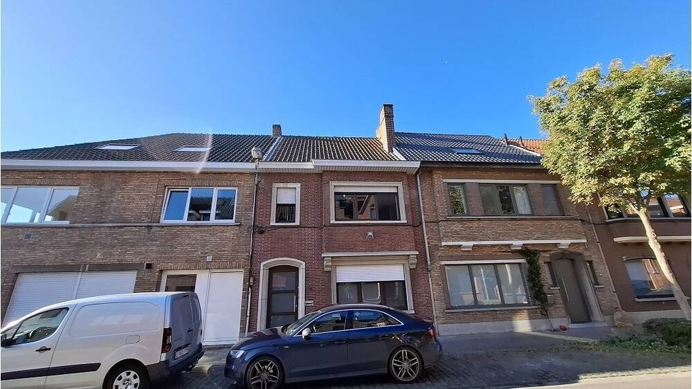 Huis te  koop in Assebroek 8310 285000.00€ 3 slaapkamers 135.00m² - Zoekertje 288011