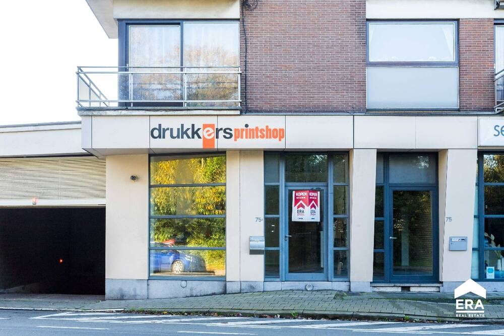 Handelszaak te  koop in Ieper 8900 130000.00€ 0 slaapkamers 95.00m² - Zoekertje 288508