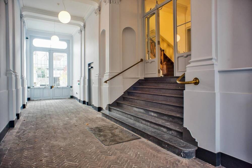 Handelszaak te  huur in Brugge 8000 2450.00€  slaapkamers 0.00m² - Zoekertje 289051