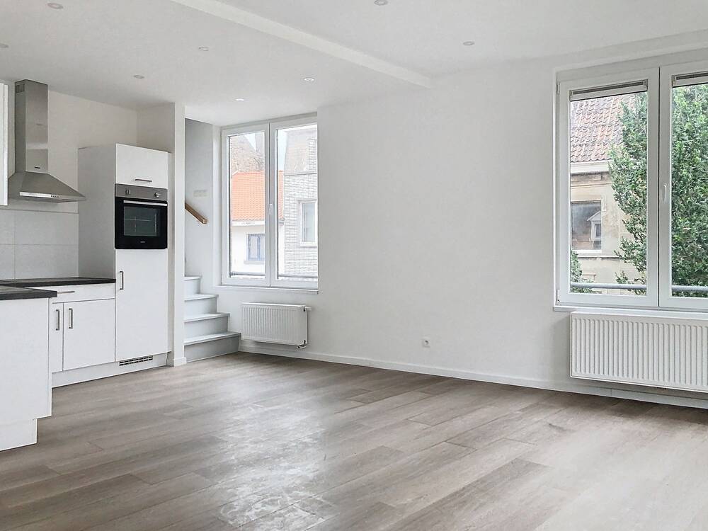 Appartement te  huur in Oostende 8400 700.00€ 1 slaapkamers 57.00m² - Zoekertje 289600