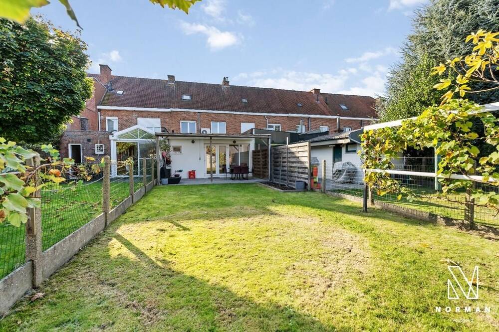 Huis te  koop in Kuurne 8520 325000.00€ 3 slaapkamers 183.00m² - Zoekertje 289557