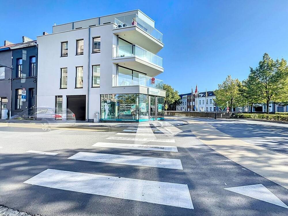 Handelszaak te  huur in Kortrijk 8500 850.00€  slaapkamers 0.00m² - Zoekertje 289302