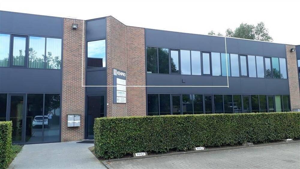 Handelszaak te  huur in Kortrijk 8500 850.00€  slaapkamers m² - Zoekertje 289817