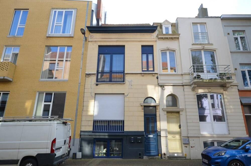 Appartementsgebouw te  koop in Oostende 8400 275000.00€ 4 slaapkamers m² - Zoekertje 291754