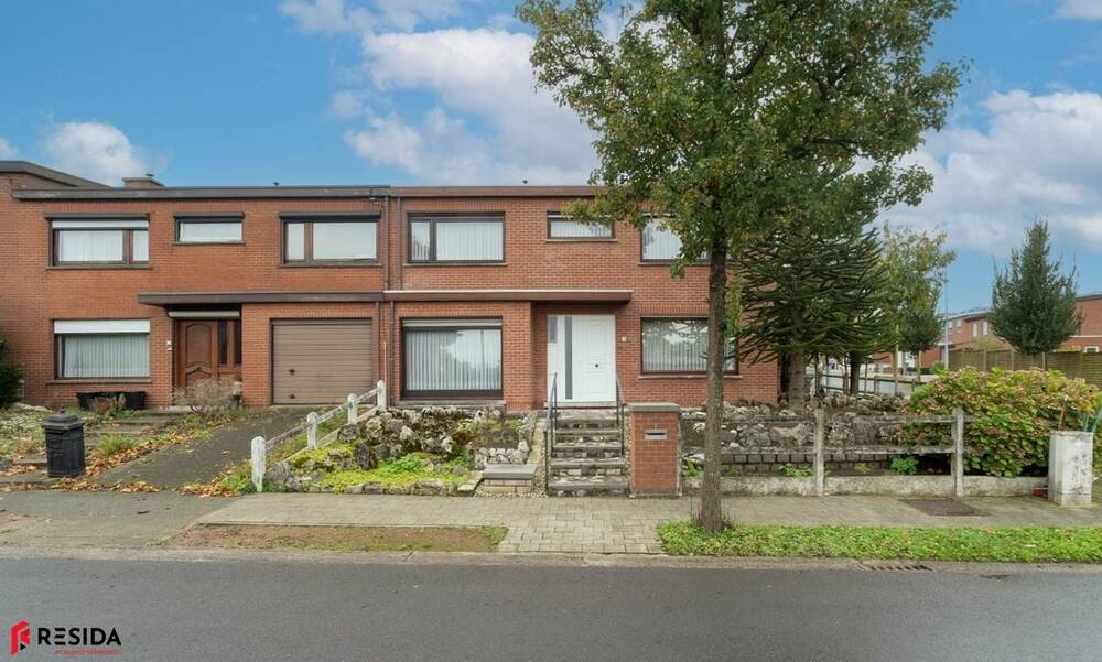 Huis te  koop in Deerlijk 8540 225000.00€ 5 slaapkamers 159.00m² - Zoekertje 291641