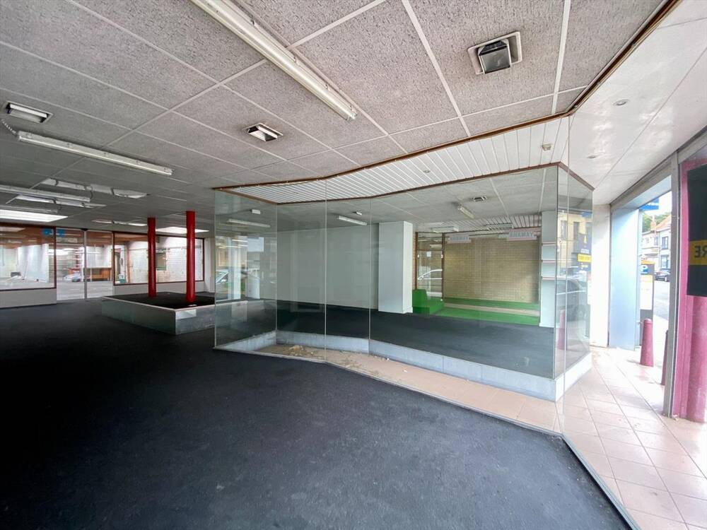 Handelszaak te  koop in De Panne 8660 309000.00€  slaapkamers 576.00m² - Zoekertje 291506