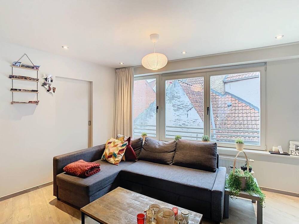 Appartement te  huur in Brugge 8000 800.00€ 1 slaapkamers 0.00m² - Zoekertje 290543