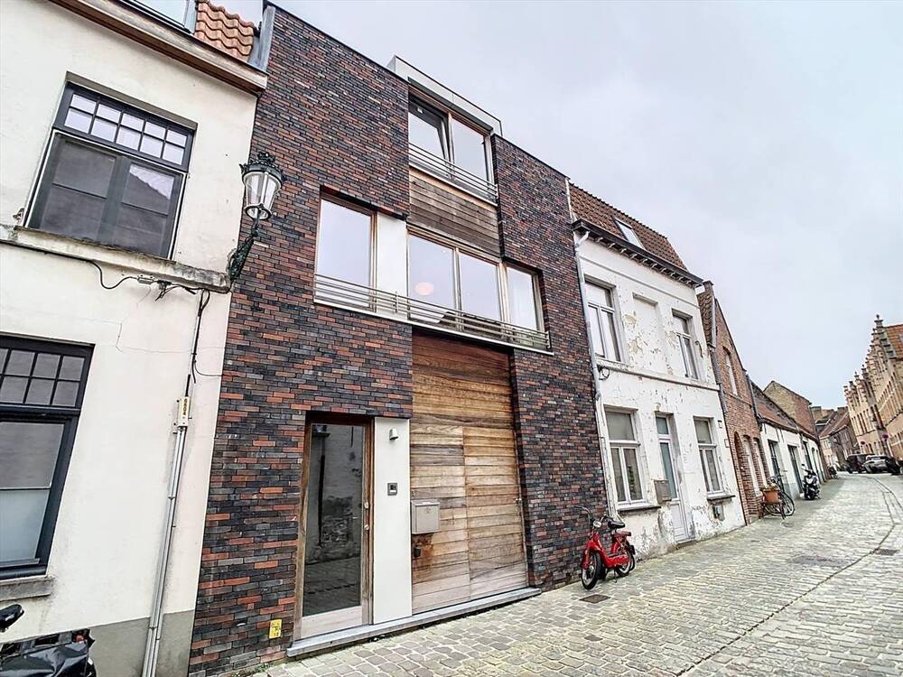 Appartement te  huur in Brugge 8000 750.00€ 1 slaapkamers 0.00m² - Zoekertje 291224