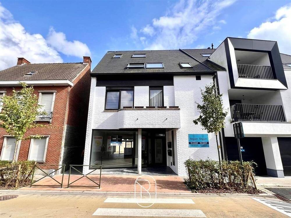 Huis te  koop in Sint-Eloois-Vijve 8793 420000.00€ 5 slaapkamers 430.00m² - Zoekertje 293542