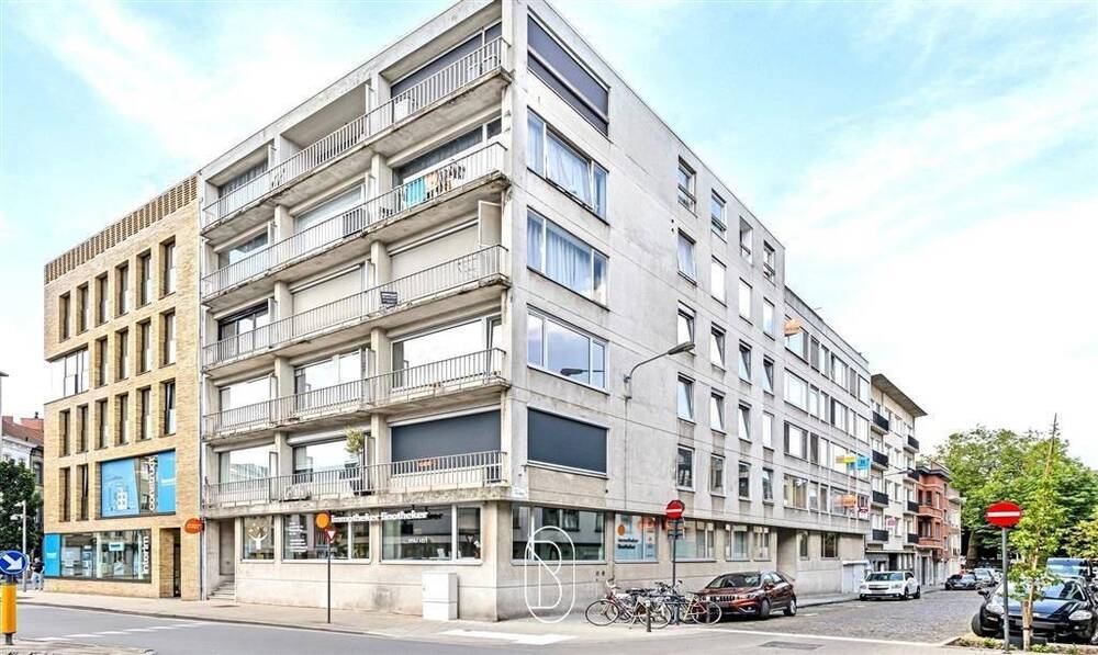 Parking & garage te  koop in Kortrijk 8500 19500.00€  slaapkamers 18.00m² - Zoekertje 294219