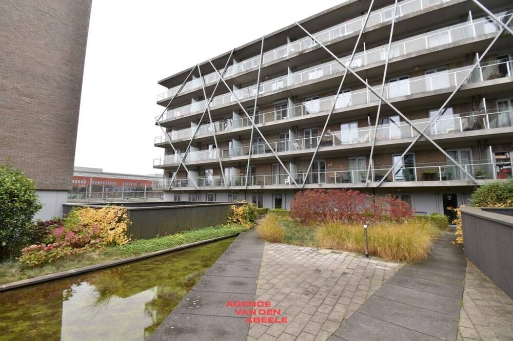 Appartement te  huur in Brugge 8000 875.00€ 2 slaapkamers m² - Zoekertje 294009