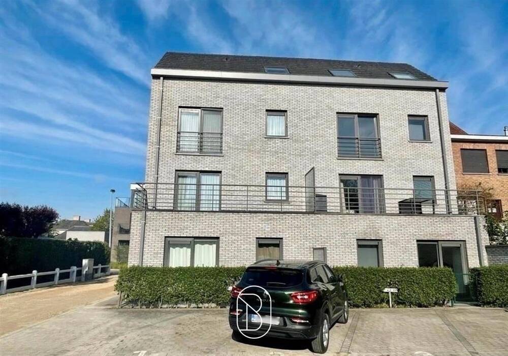 Parking & garage te  koop in Waregem 8790 15000.00€  slaapkamers m² - Zoekertje 294127