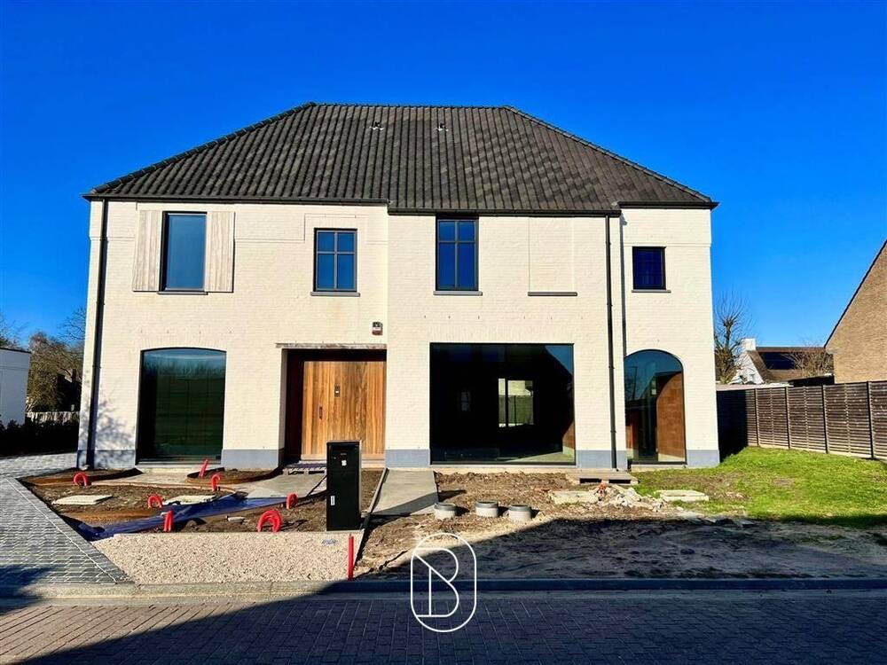 Huis te  koop in Wielsbeke 8710 575695.00€ 3 slaapkamers 207.00m² - Zoekertje 294217