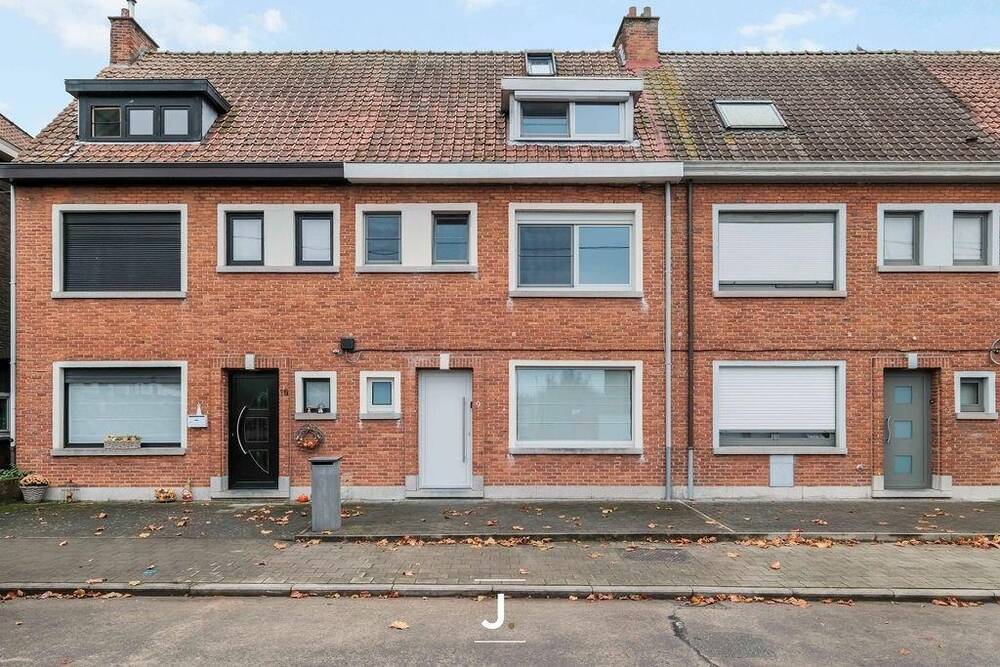 Huis te  koop in Lauwe 8930 249000.00€ 4 slaapkamers 146.00m² - Zoekertje 294845