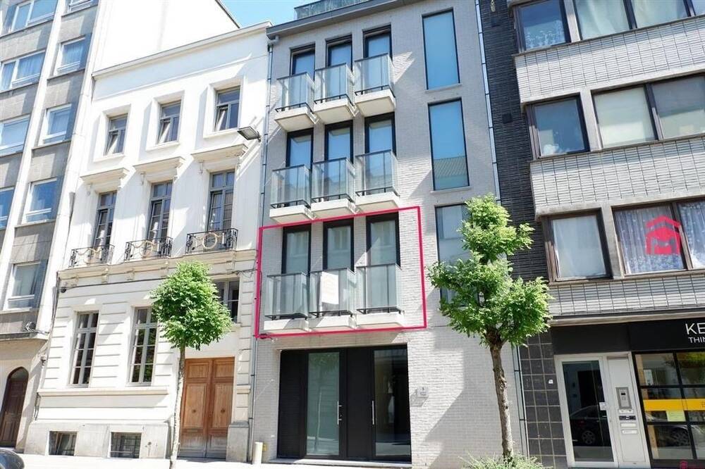 Appartement te  huur in Kortrijk 8500 870.00€ 2 slaapkamers 101.00m² - Zoekertje 295165