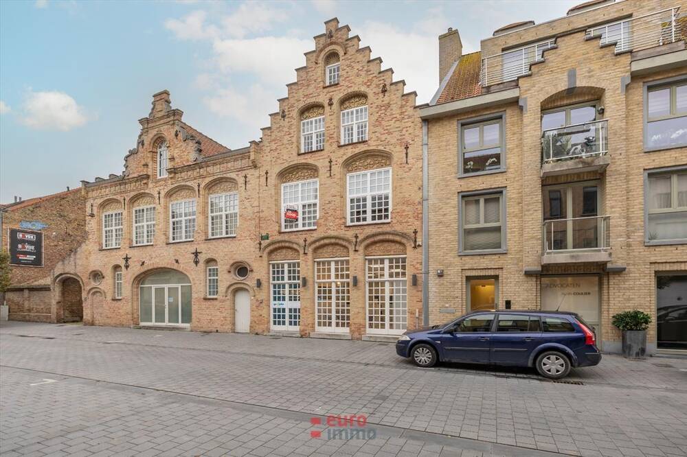 Huis te  koop in Nieuwpoort 8620 889000.00€ 4 slaapkamers m² - Zoekertje 296928