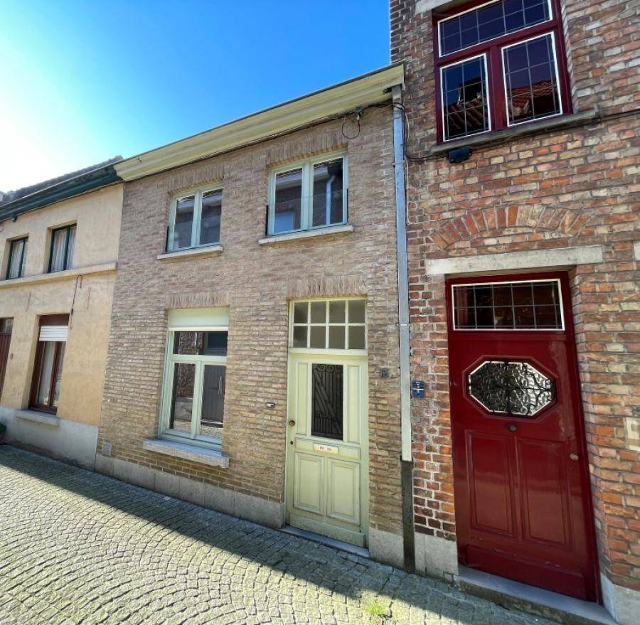 Huis te  in Brugge 8000 184000.00€ 1 slaapkamers m² - Zoekertje 298312