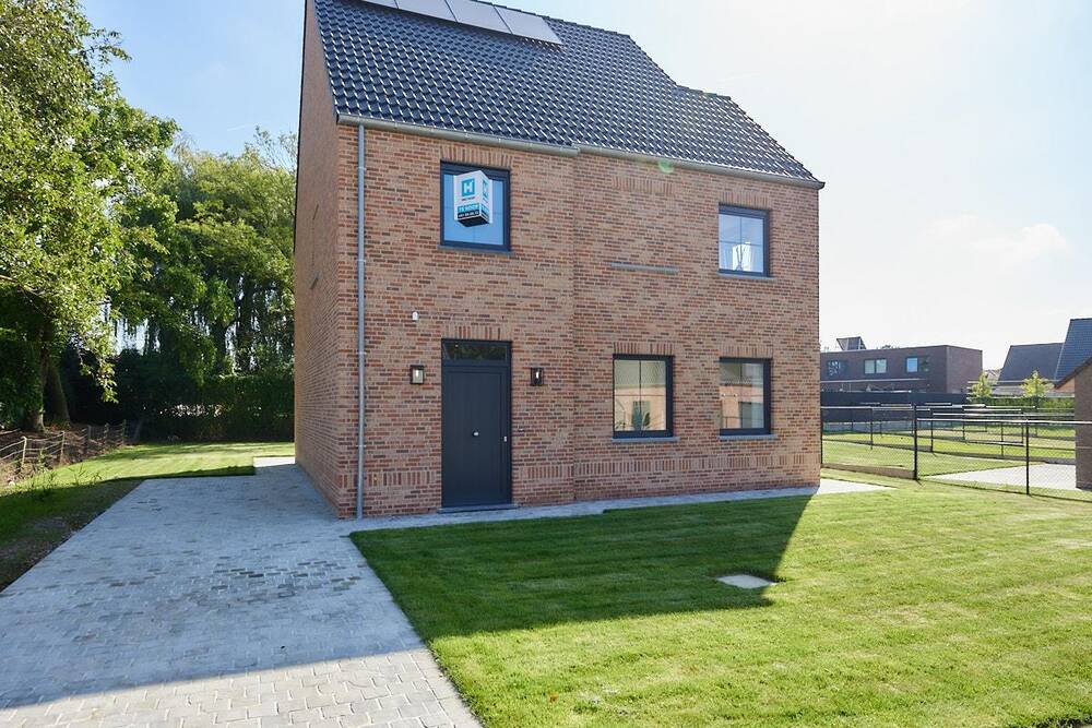 Huis te  koop in Zonnebeke 8980 419194.00€ 4 slaapkamers 174.00m² - Zoekertje 298218