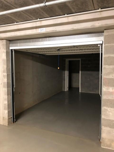 Parking & garage te  huur in Brugge 8000 126.00€  slaapkamers m² - Zoekertje 297889