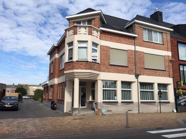 Appartement te  huur in Oostkamp 8020 950.00€ 2 slaapkamers 120.00m² - Zoekertje 297936