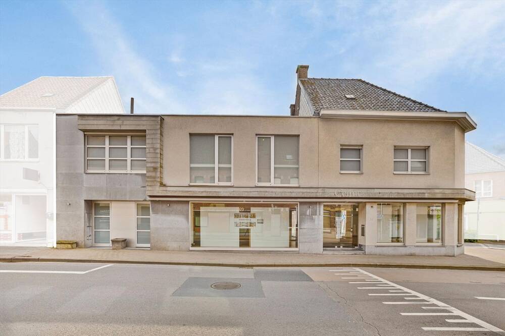 Huis te  koop in Staden 8840 299000.00€ 4 slaapkamers 499.00m² - Zoekertje 298053