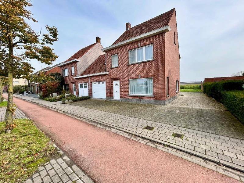 Huis te  koop in Ingelmunster 8770 295000.00€ 3 slaapkamers 198.00m² - Zoekertje 298381