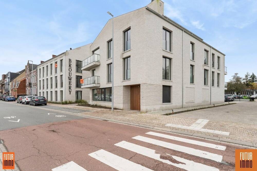 Parking & garage te  koop in Roeselare 8800 26000.00€  slaapkamers 14.00m² - Zoekertje 298706