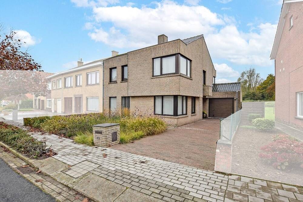 Huis te  koop in Diksmuide 8600 389000.00€ 3 slaapkamers m² - Zoekertje 298889