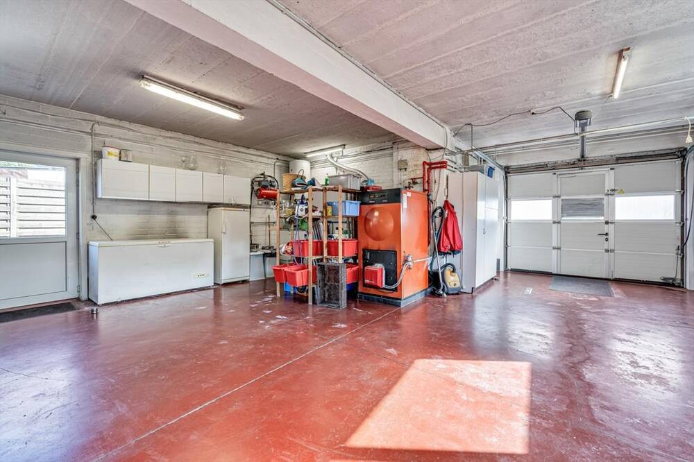 Handelszaak te  koop in Harelbeke 8530 350000.00€ 3 slaapkamers 258.00m² - Zoekertje 299614