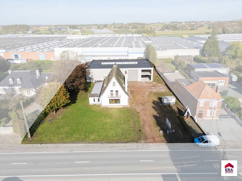 Villa te  koop in Oostrozebeke 8780 990000.00€ 5 slaapkamers 326.00m² - Zoekertje 299814