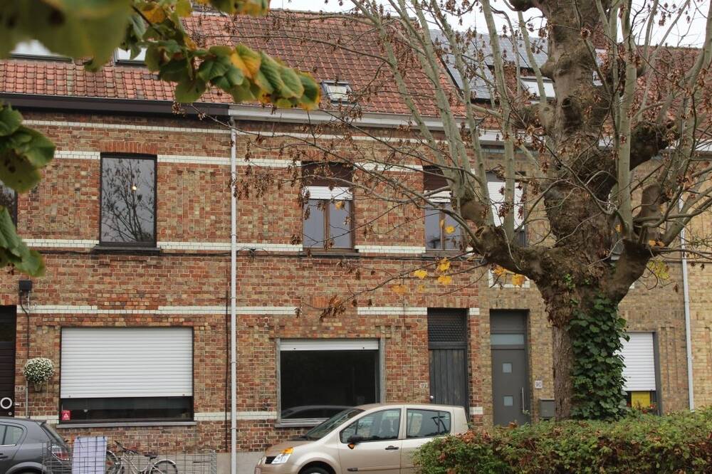 Huis te  in Roeselare 8800 149000.00€ 3 slaapkamers 151.00m² - Zoekertje 300599