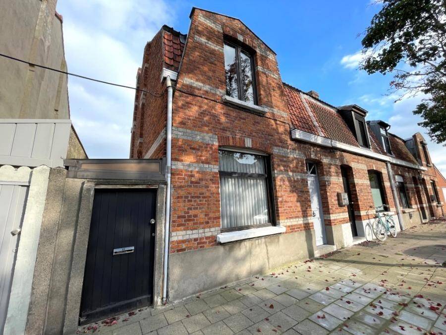 Huis te  koop in Sint-Kruis 8310 219000.00€ 3 slaapkamers m² - Zoekertje 300554