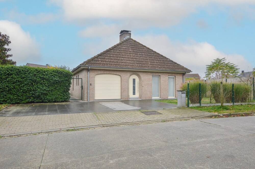 Huis te  huur in Oudenburg 8460 1250.00€ 4 slaapkamers 213.00m² - Zoekertje 300577