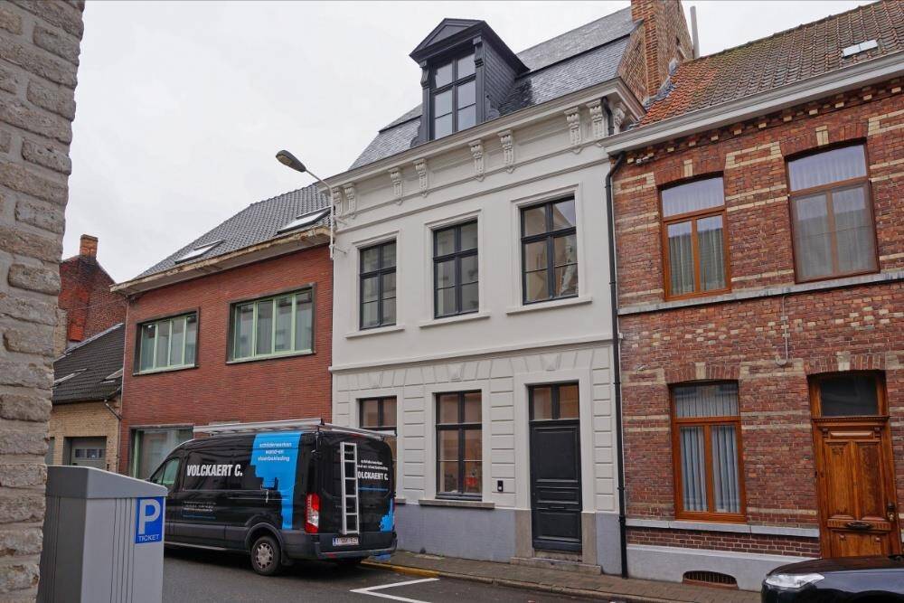 Huis te  huur in Tielt 8700 2100.00€ 5 slaapkamers m² - Zoekertje 300080