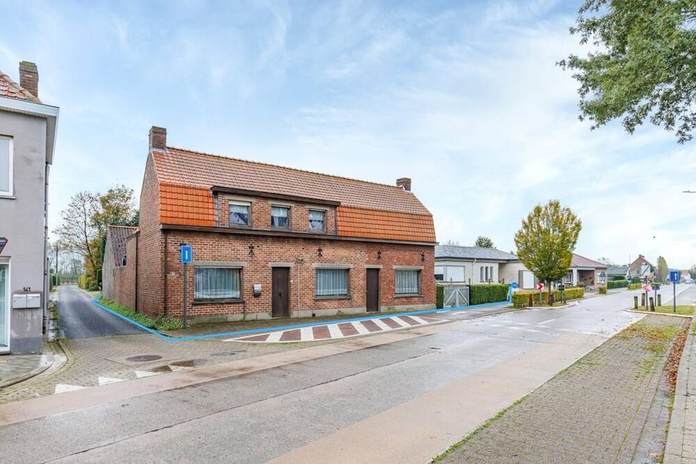 Huis te  koop in Damme 8340 265000.00€ 3 slaapkamers 228.00m² - Zoekertje 300289