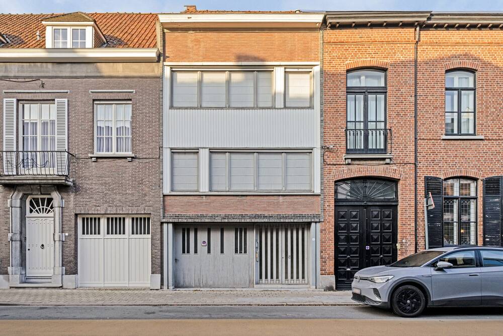 Huis te  in Kortrijk 8500 245000.00€ 4 slaapkamers m² - Zoekertje 301788