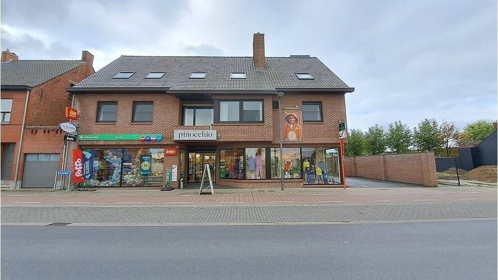 Handelszaak te  in Zwevezele 8750 975000.00€ 0 slaapkamers m² - Zoekertje 301239