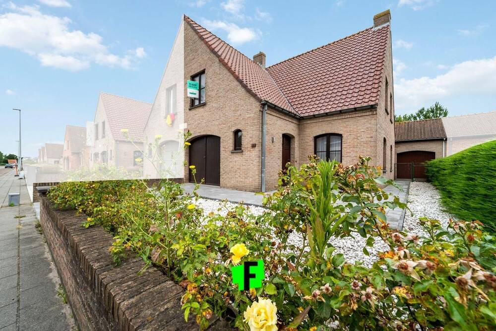 Huis te  koop in Bredene 8450 300000.00€ 3 slaapkamers 125.00m² - Zoekertje 301249