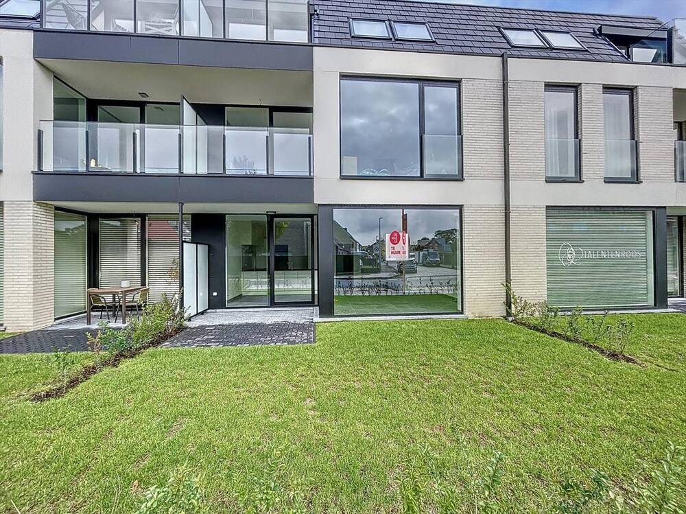 Appartement te  huur in Sint-Andries 8200 900.00€ 2 slaapkamers 0.00m² - Zoekertje 302683