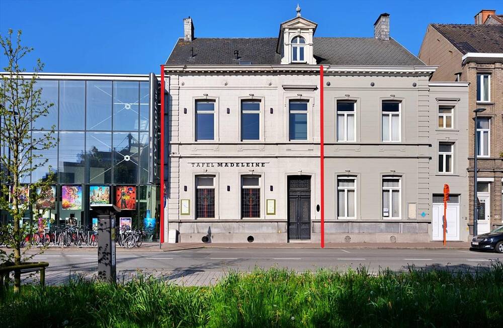 Handelszaak te  koop in Roeselare 8800 835000.00€  slaapkamers 80.00m² - Zoekertje 303146